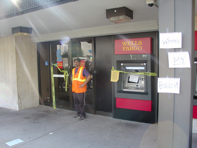 occupyoakland_generalstrike-anticapmarch_110211142449.jpg 