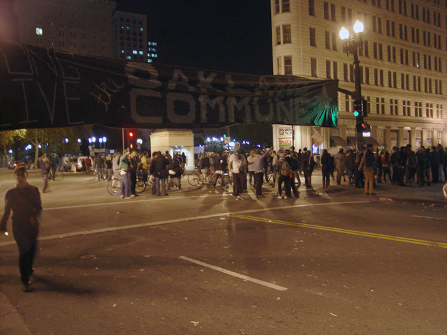 occupyoakland_generalstrike-travelers_110311001559.jpg 