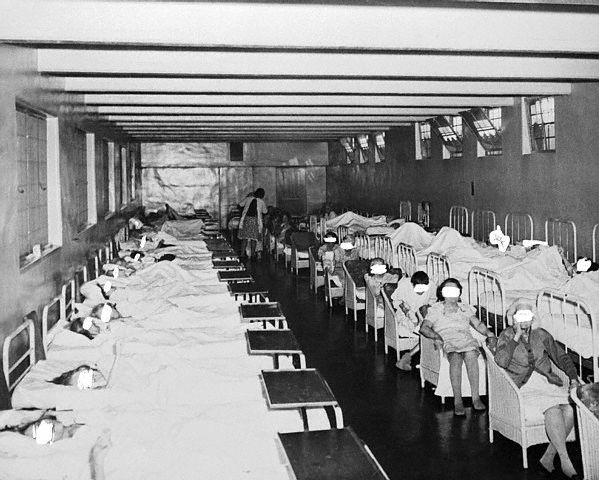 bettmann-1941-cali-camarillo-mental-hospital-no-beds.jpg 
