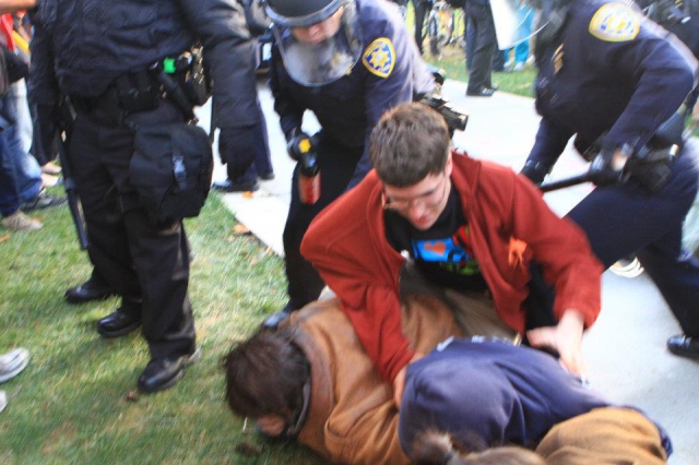 640_riot-cops-uc-davis.jpg 