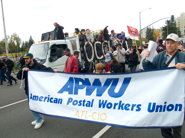 american-postal-workers-union_11-19-11.jpg 