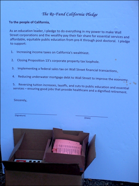 640_j111116pledge6830.jpg 