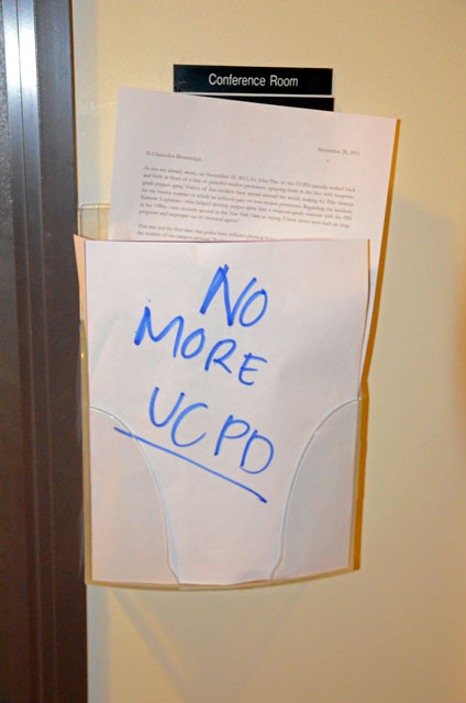 hahn-occupation-ucsc-november-28-2011-17.jpg 