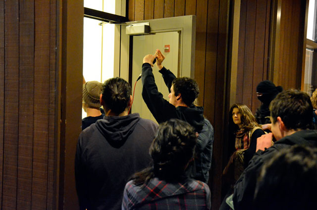 hahn-occupation-ucsc-november-28-2011-18.jpg 