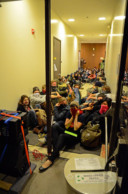 hahn-occupation-ucsc-november-28-2011-19.jpg 