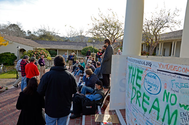 general-assembly-6-occupy-monterey-dec-31-2011.jpg 