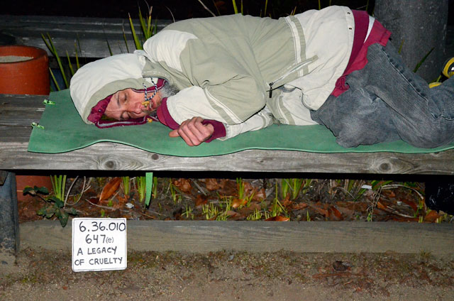 gary-johnson-santa-cruz-county-courthouse-2-january-4-2012.jpg 