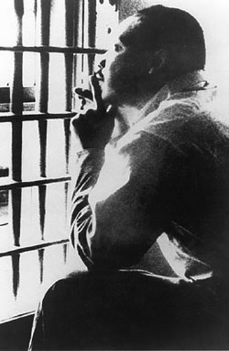 martin_luther_king__jr._in_the_birmingham__alabama_jail.jpg 