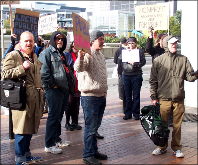 c120118kusf7080.jpg 