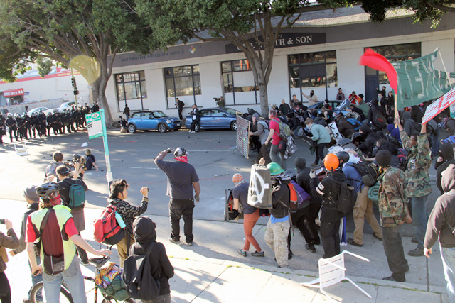 occupyoakland-day111-moveinday_012812152255.jpg 