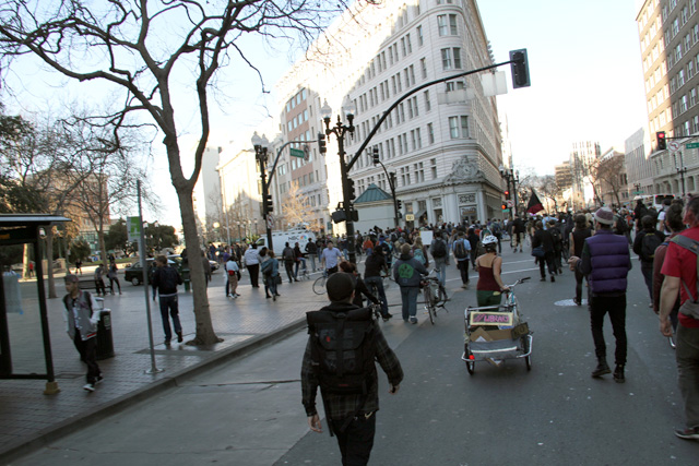 occupyoakland-day111-moveinday_012812155546.jpg 