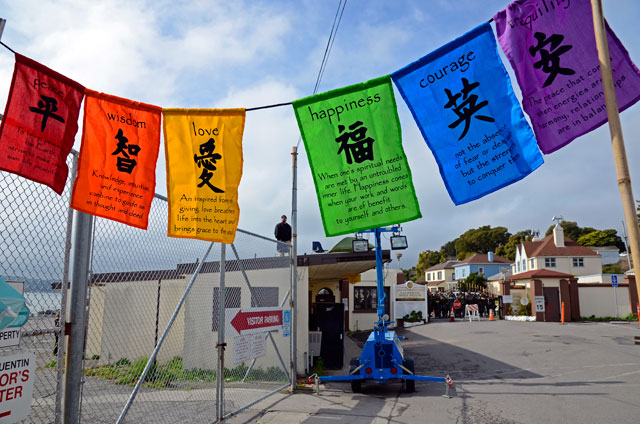 east-gate-5-occupy-san-quentin-february-20-2012.jpg 