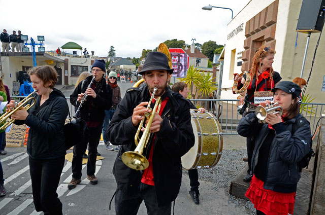 east-gate-6-occupy-san-quentin-february-20-2012.jpg 