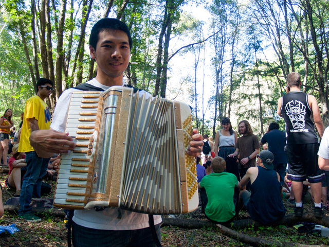 accordion_4-20-12.jpg 