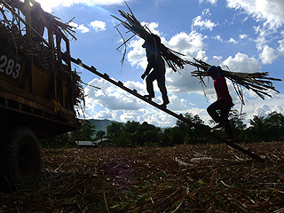 2012-philippines-agrarian-reform-carper.jpg 