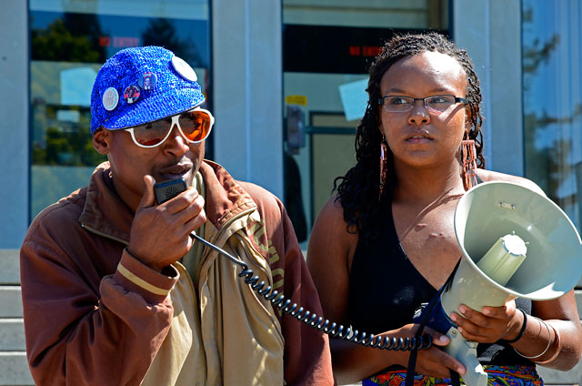 isaac-collins-lyrical-i-santa-cruz-eleven-may-4-2012-13.jpg