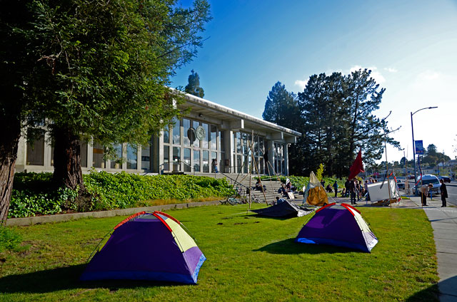 tent-mob-occupy-santa-cruz-may-25-2012-1.jpg 