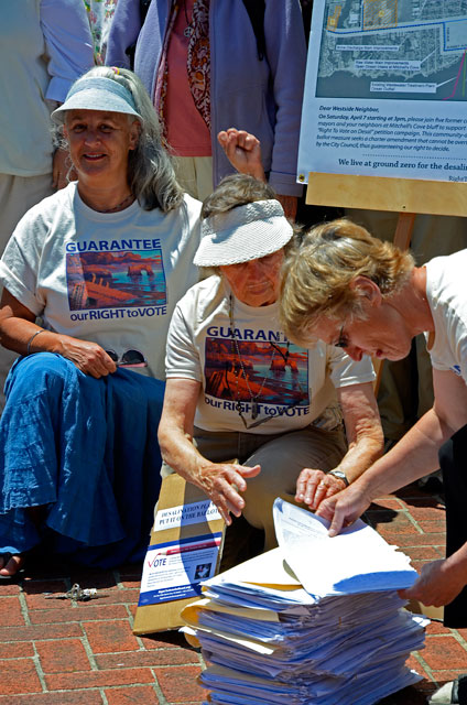 desal-right-to-vote-santa-cruz-may-29-2012-11.jpg 