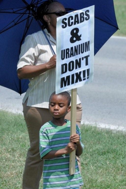 640_usw_7-669_scabs___uranium_don_t_mix.jpg 