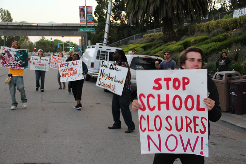 lakeview-sit-in_20120615_058.jpg 