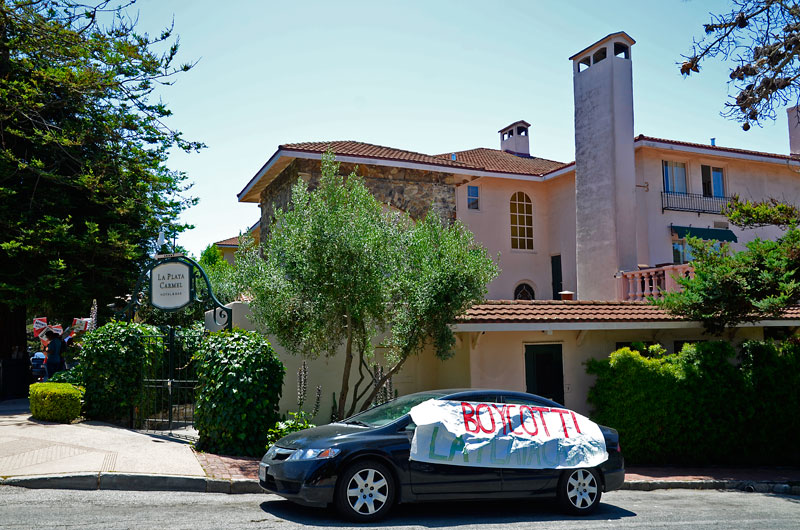 boycott-la-playa-hotel-siege-carmel-july-21-2012-3.jpg 