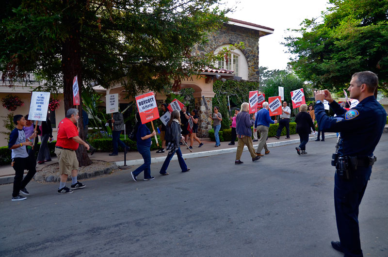 la-playa-hotel-siege-carmel-police-july-21-2012-26.jpg 