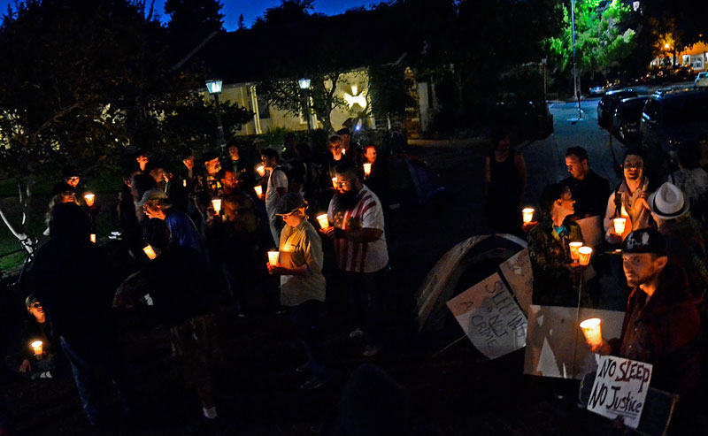 no-sleep-no-justicete-santa-cruz-city-hall-september-7-2012-1.jpg 