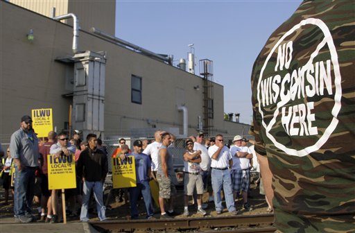 longview_ilwu-no_wisconsin_here.jpg 