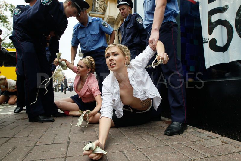 1308563704-femen-hold-a-rally-titled-its-a-good-idea-to-be-tymoshenko--kiev_730695.jpg 