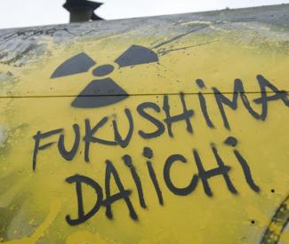 japan_fukushima_daiichi_graffitti.jpg 