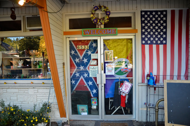 confederate-flag-felton-november-22-2012-3.jpg 