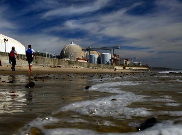 san_onofre_on_beach.jpg 