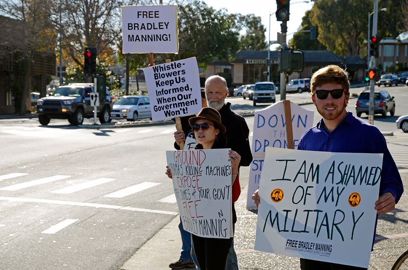 bradley-manning-santa-cruz-february-24-2-13-1.jpg 