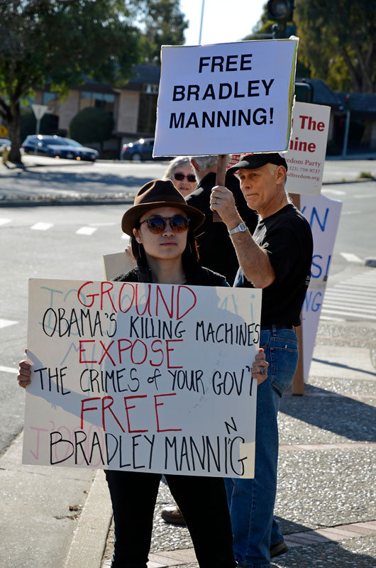 bradley-manning-santa-cruz-february-24-2-13-5.jpg 