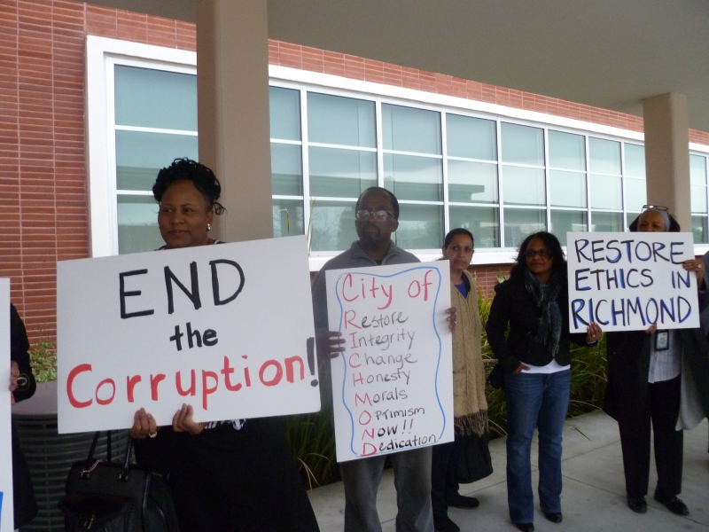 800_end_the_corruption.jpg 