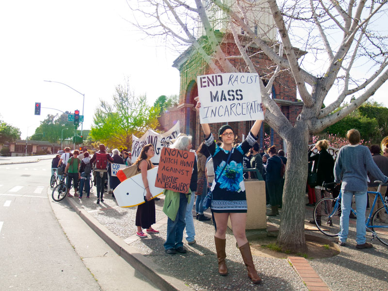 sin-barras-prisoner-solidarity_8_4-5-13.jpg 