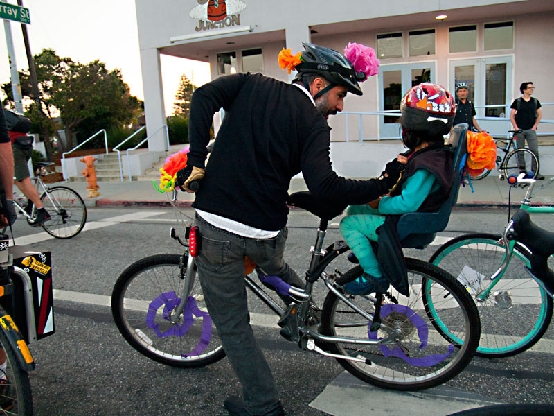 santa-cruz-bike-party_11_4-27-13.jpg 