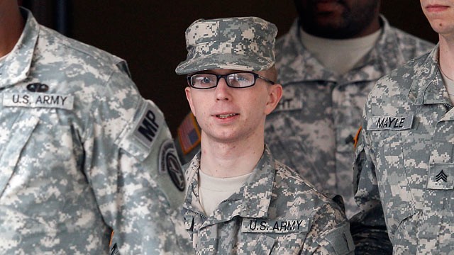 ap_bradley_manning_tk_111221_wg.jpg