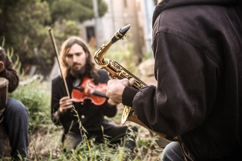 800_hayes_valley_farm_fiddle_player_2.jpg 