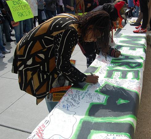 signing_trayvon_banner.jpg 