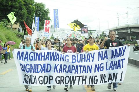 2013-sanlakas-filipino-workers-protest.jpg 