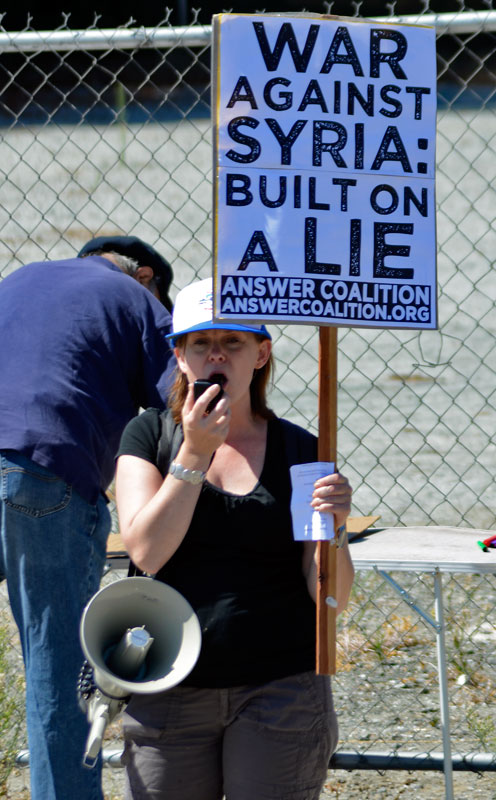 war-in-syria-protest-santa-cruz-august-31-2013-18.jpg 