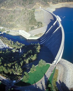 shasta-dam-240x300.jpg 