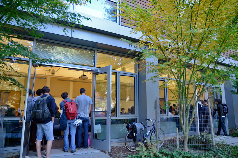 uc-student-academic-workers-ucsc-bargaining-santa-cruz-october-22-2013-20.jpg 