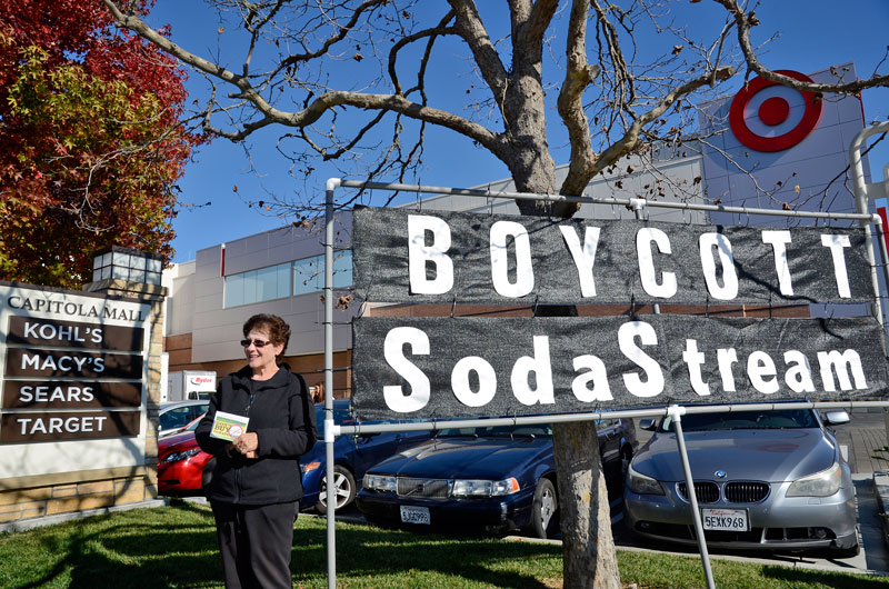 sodastream-black-friday-protest-capitola-mall-november-29-2013-1.jpg 