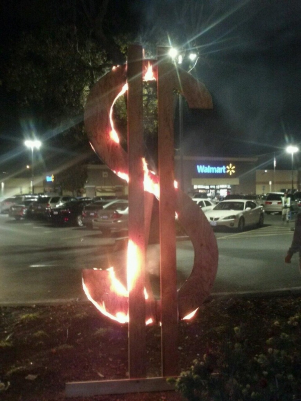 800_sanleandro2013_blackfriday_dollar-sign-on-fire-walmart.jpg 