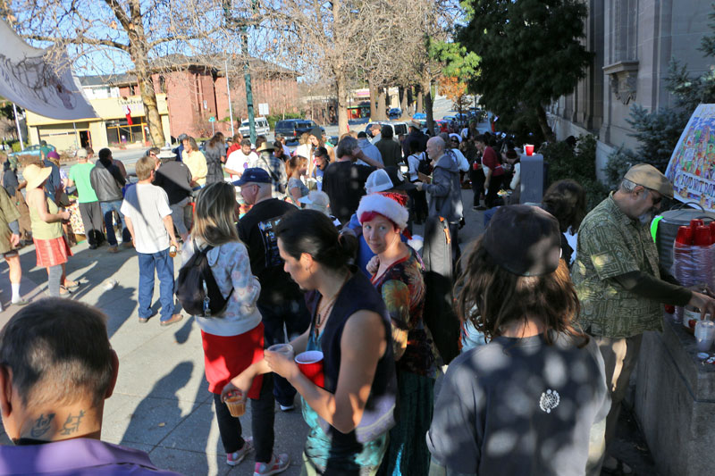 food-not-bombs-santa-cruz-2013-5.jpg 