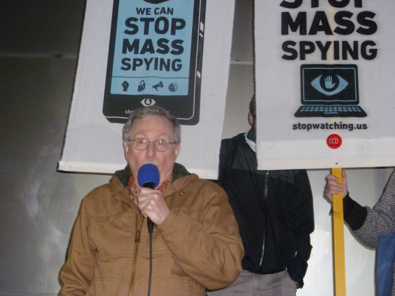 800_kline__mark_stop_spying.jpg 
