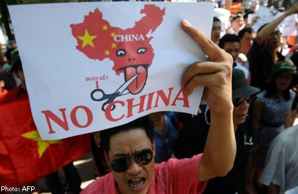 2012-vietnam-vs-china_china.jpg 