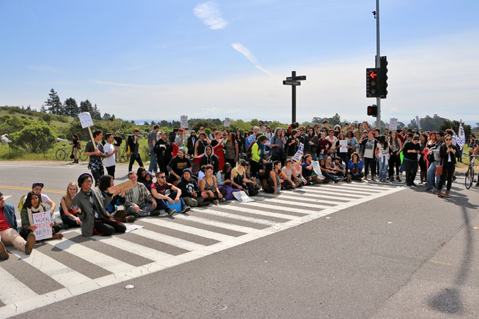 uc-santa-cruz-strike-4-3-2014-20.jpg 